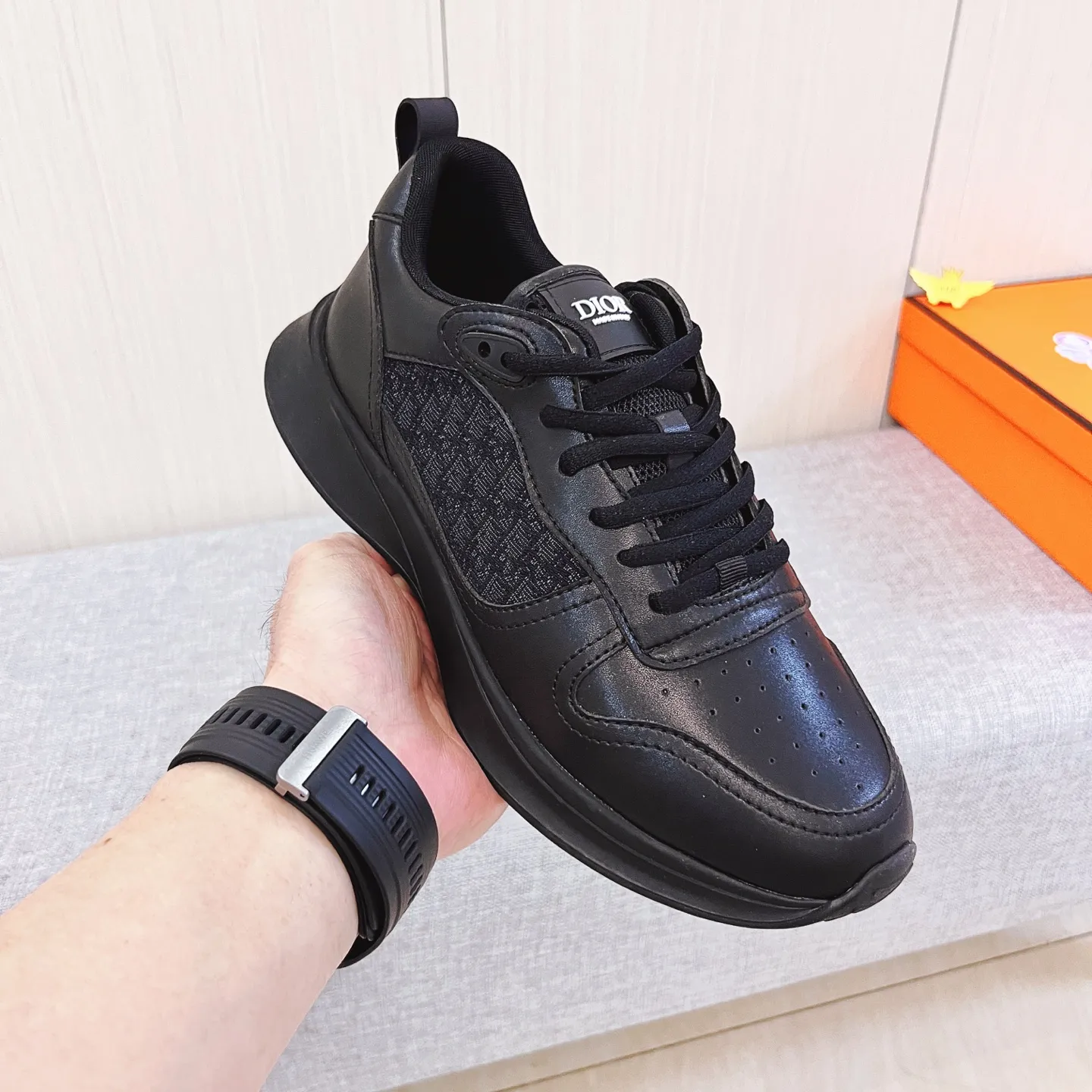 Men's Men's Shoes Men's Shoes 💰 400 Men's Men's Shoes 💰 [ Dior ] 🔥 High-end men's shoes brand official website 1:1 latest masterpiece: the upper is made of Italian imported first-layer cowhide with a comfortable and breathable lining ➕ Original non-slip and wear-resistant outsole 🔥, making walking more convenient and comfortable! An exclusive new model, a stunning work, a beautiful 1:1 replica [color] compared to the official quality! Create a fashionable personality to set off your uniqueness! A must-have for trendy men! Classic🔥Size: 38-44 Color: Multiple colors available🔥.